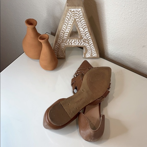 Vince Camuto Camel Flats - Picture 4 of 4